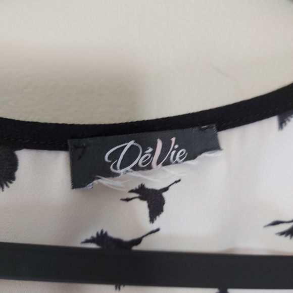DeVie Blouse - Picture 3 of 3